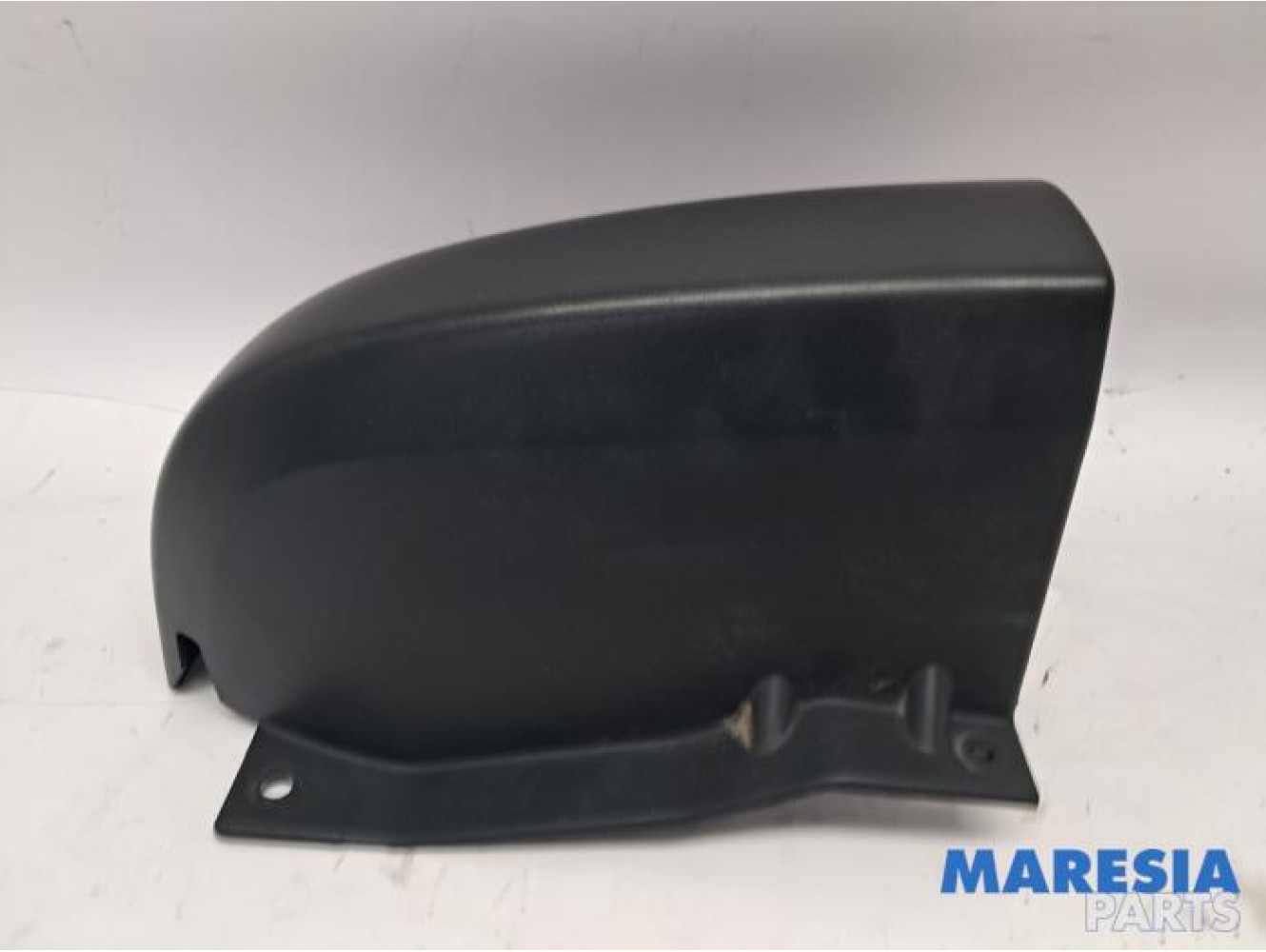 Opel - Vivaro - C-style sealing cover right