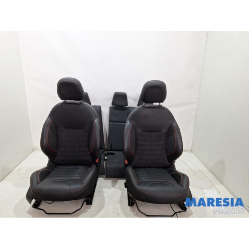 Peugeot - 2008 - Verkleidung Set (komplett)