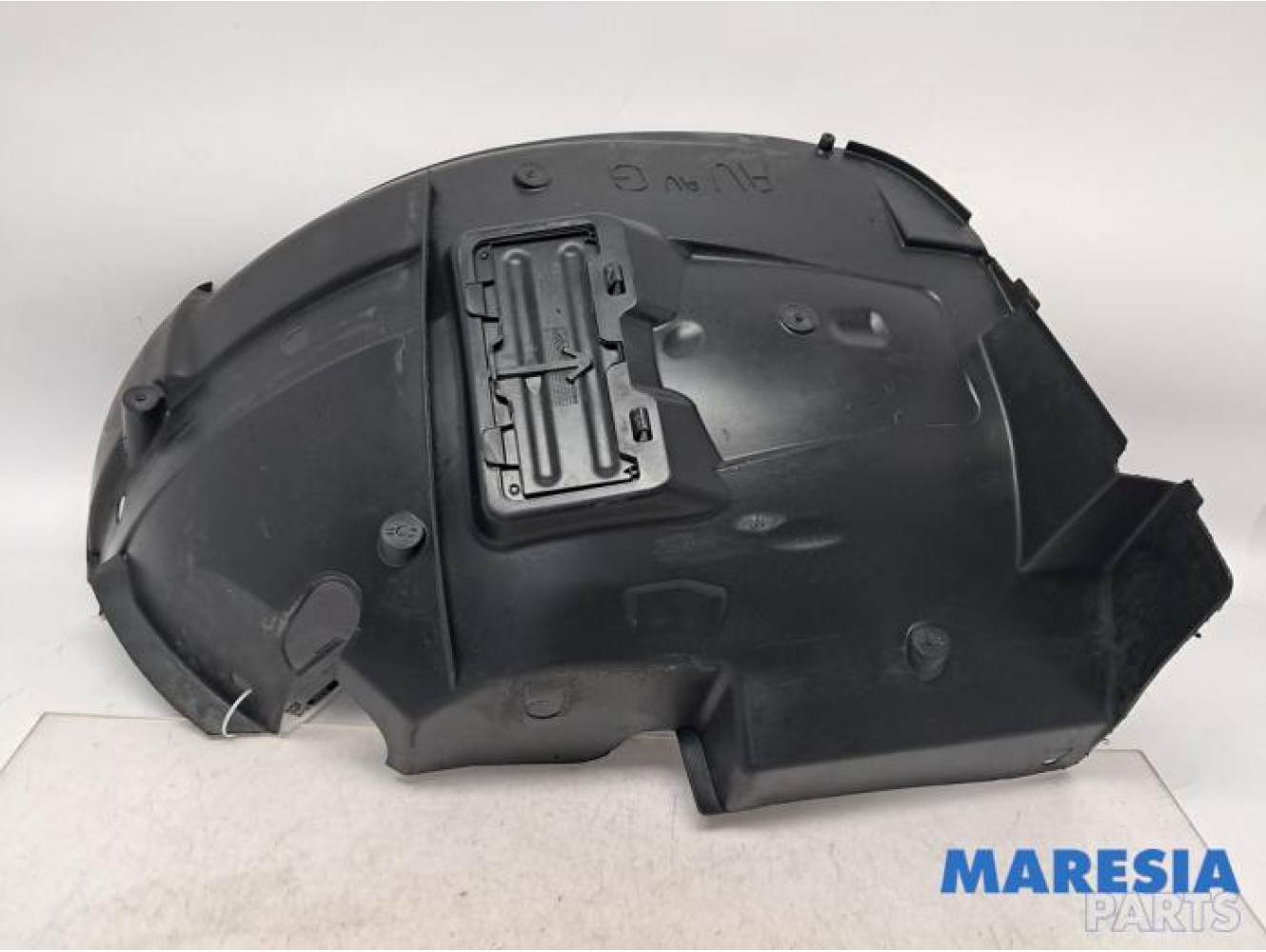 Opel - Vivaro - Wheel arch liner