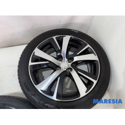 Peugeot - 2008 - Sportvelgenset + banden
