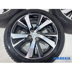 Peugeot - 2008 - Sportvelgenset + banden