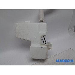 Opel - Vivaro - Front windscreen washer reservoir
