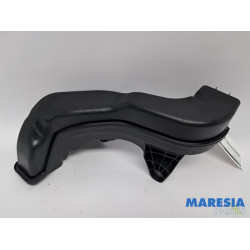 Opel - Vivaro - Air intake hose