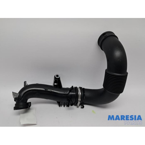 Opel - Vivaro - Air intake hose