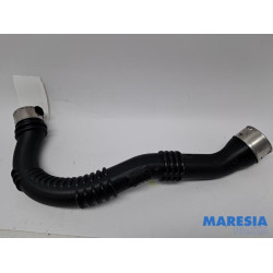Opel - Vivaro - Intercooler tube