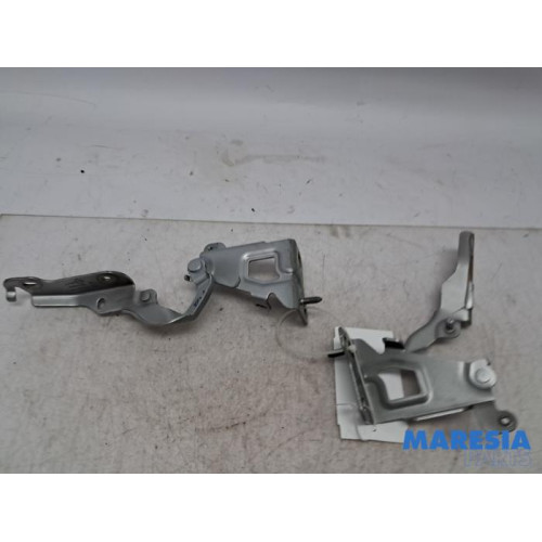 Opel - Vivaro - Bonnet Hinge