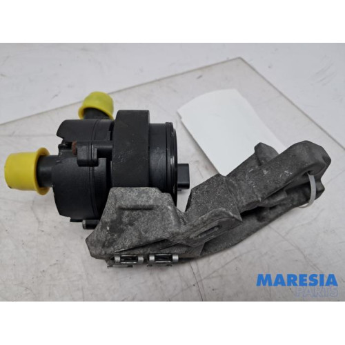 Opel - Vivaro - Additional water pump