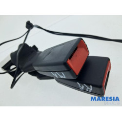 Citroen - C4 Cactus - Rear seatbelt buckle, centre