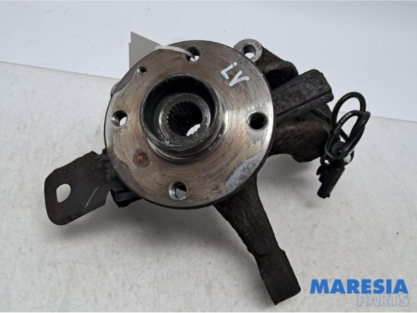 Peugeot - 107 - Achsschenkel links vorne