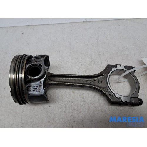 Alfa Romeo - Giulia - Connecting rod