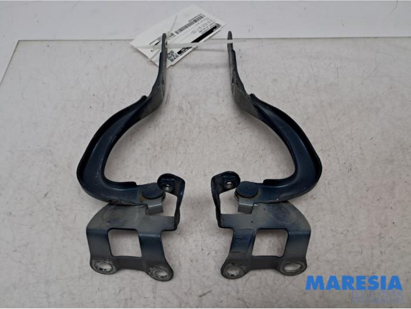 Peugeot - 107 - Motorhaube Scharnier