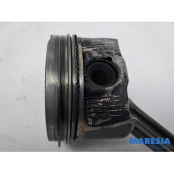 Renault - Clio - Connecting rod