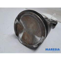 Renault - Clio - Connecting rod