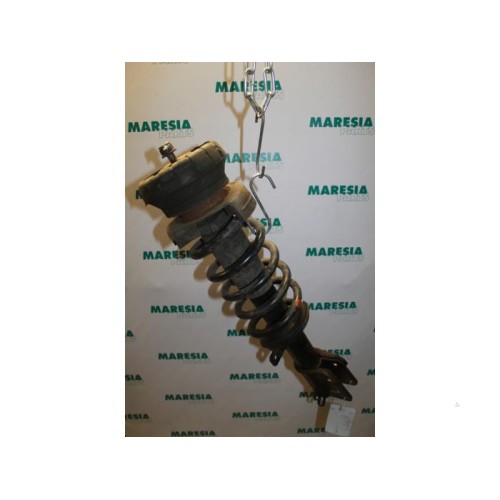 Renault - Trafic - Front shock absorber rod, left