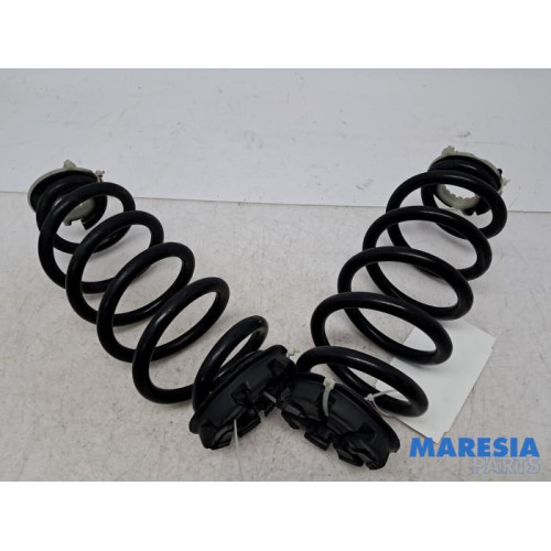 Renault - Twingo - Rear coil spring