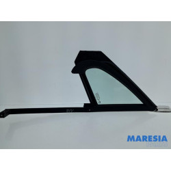 Peugeot - 2008 - Quarter light, front right