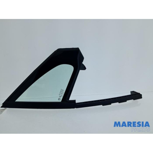 Peugeot - 2008 - Quarter light, front right