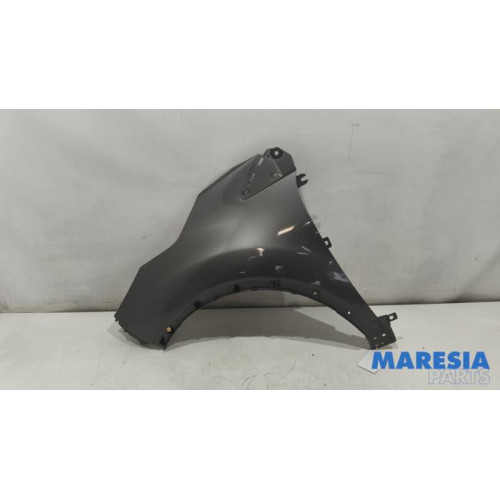 Renault - Captur - Front wing, left