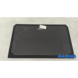 Renault - Captur - Floor panel load area