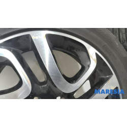 Renault - Captur - Sportvelgenset + banden