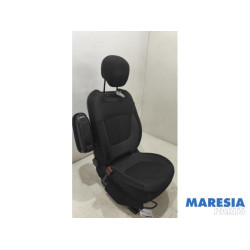 Renault - Captur - Stoel links