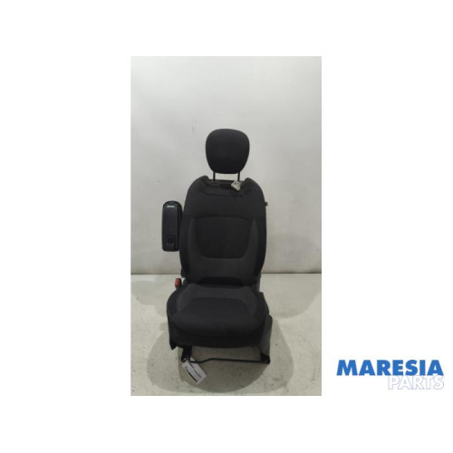 Renault - Captur - Stoel links