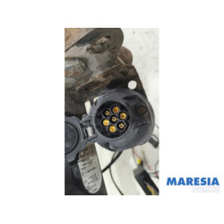 Renault - Captur - Towbar