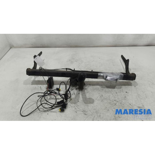 Renault - Captur - Towbar