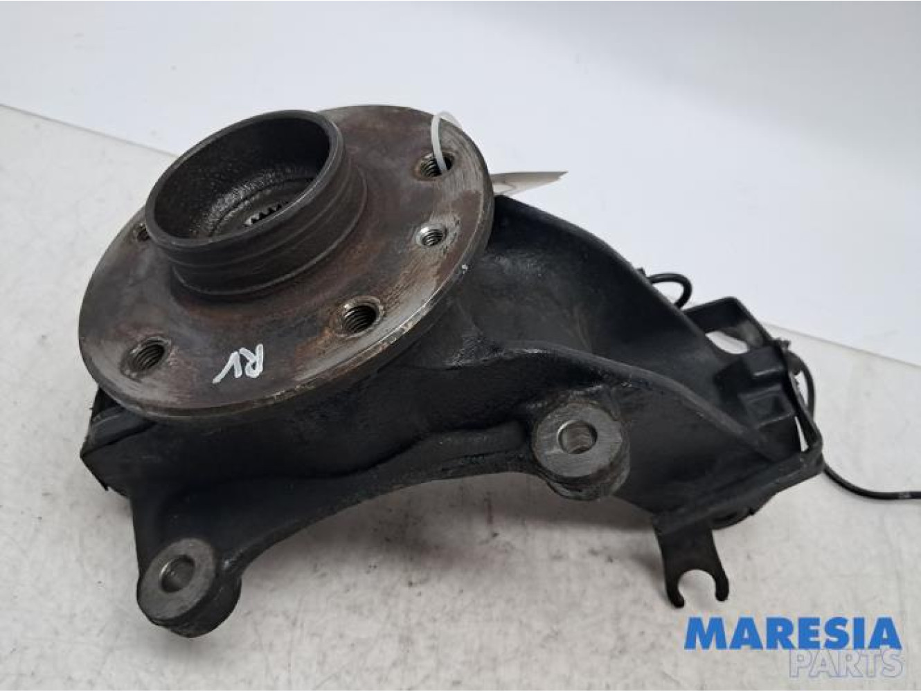 Renault - Clio - Knuckle, front right