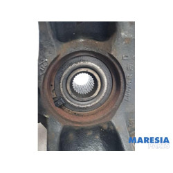 Renault - Clio - Knuckle, front right