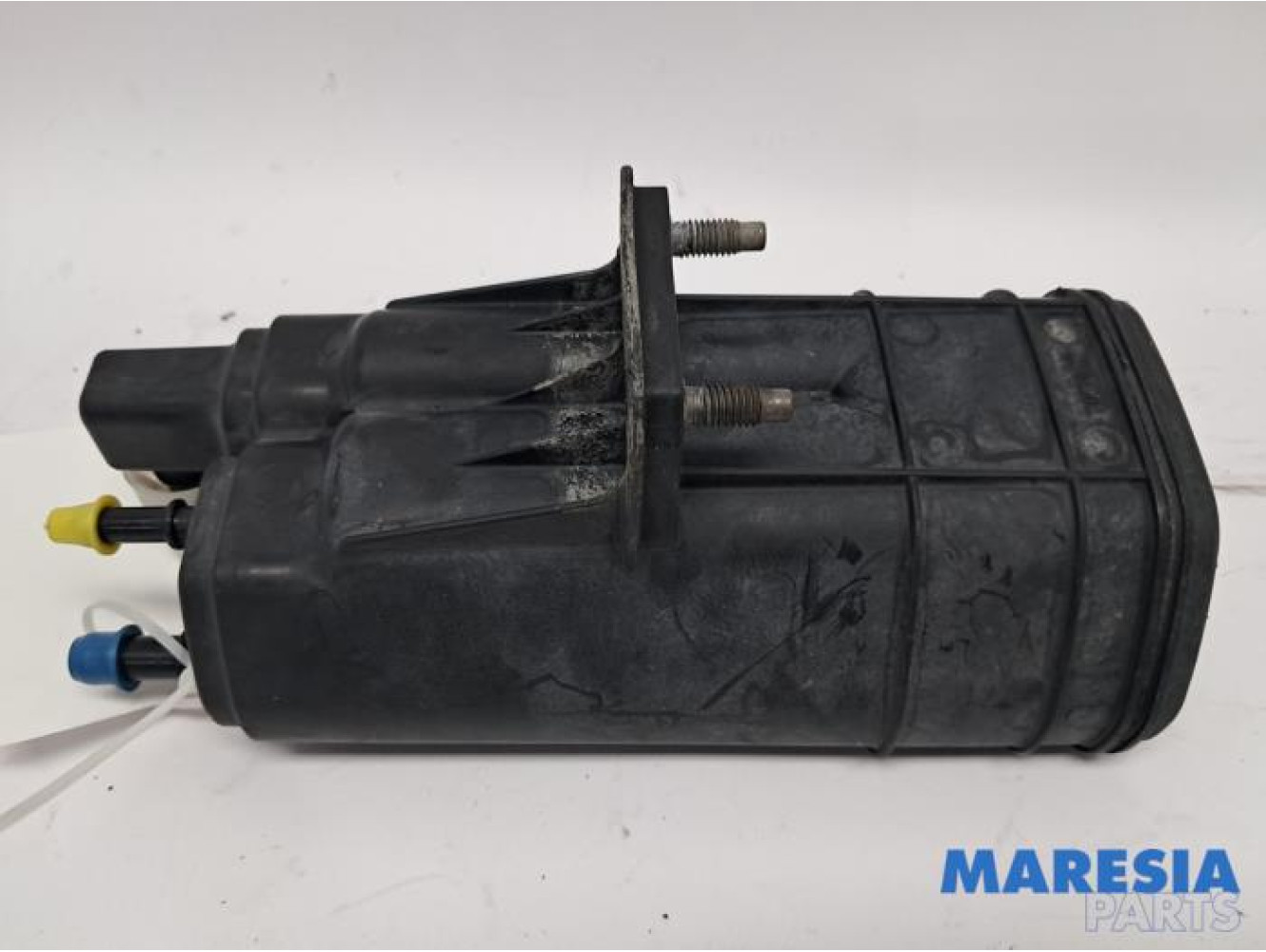 Renault - Clio - Carbon filter