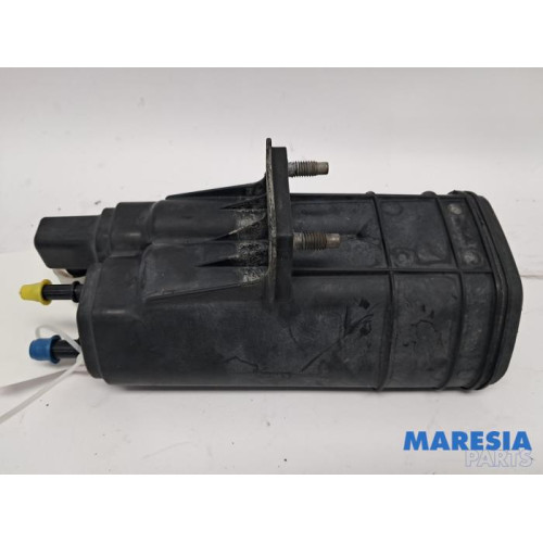 Renault - Clio - Carbon filter