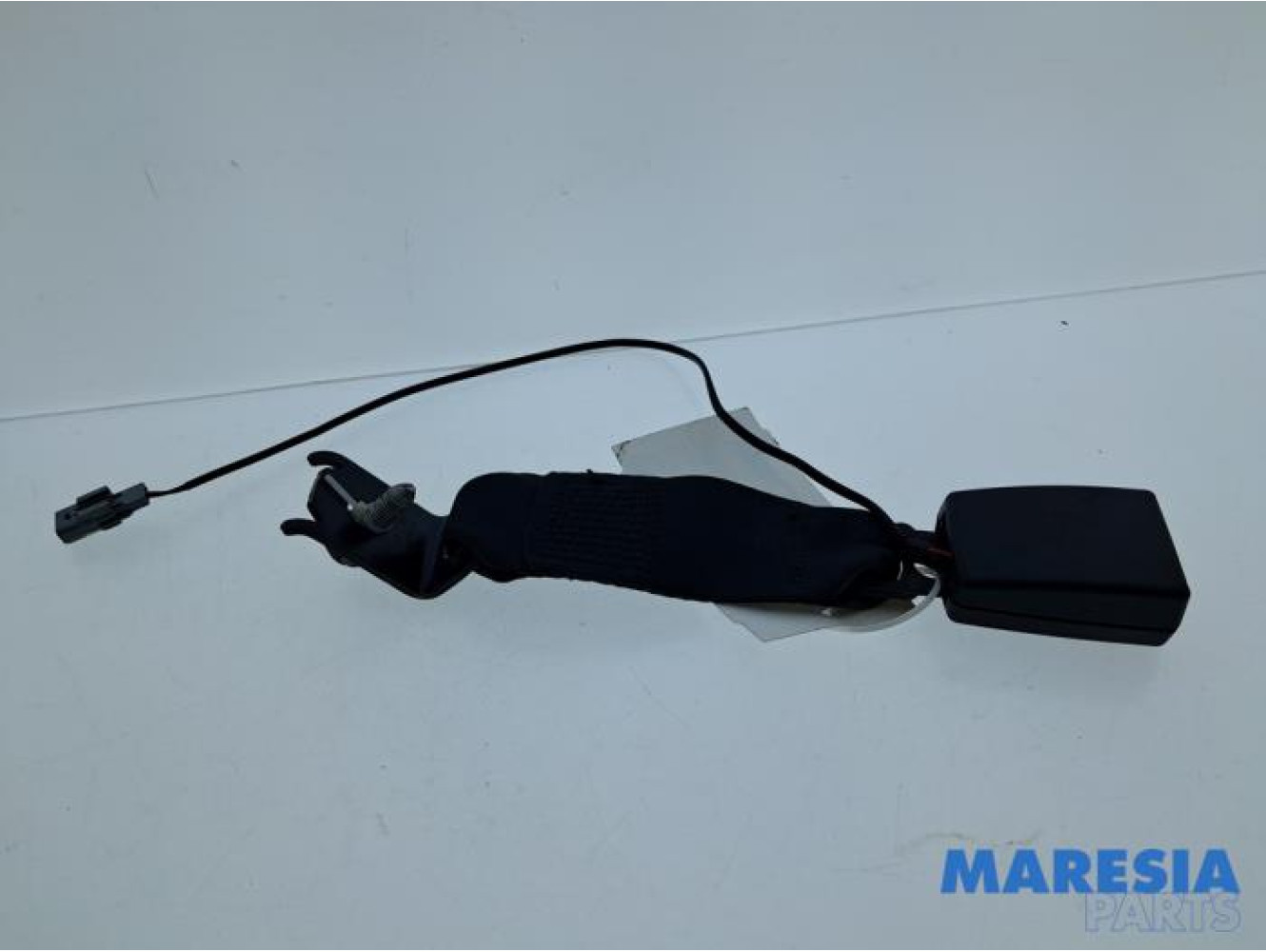 Renault - Twingo - Insertion ceinture de sécurité arrière gauche