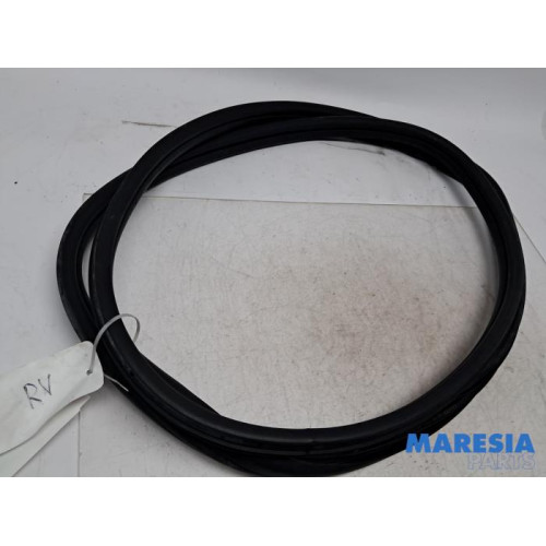 Fiat - 500 - Door seal 2-door, right