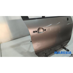 Renault - Captur - Front door 4-door, right