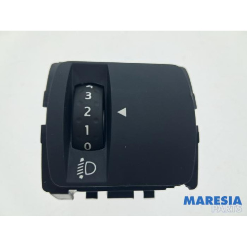 Renault - Twingo - AIH headlight switch