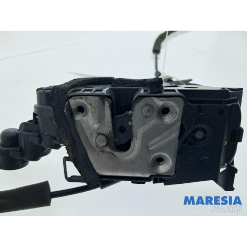 Renault - Captur - Door lock mechanism 4-door, front left