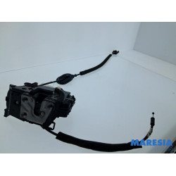 Renault - Captur - Front door lock mechanism 4-door, right