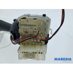 Renault - Captur - Indicator switch