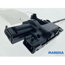 Renault - Captur - Tank flap lock motor