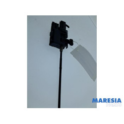 Renault - Captur - Tank flap lock motor