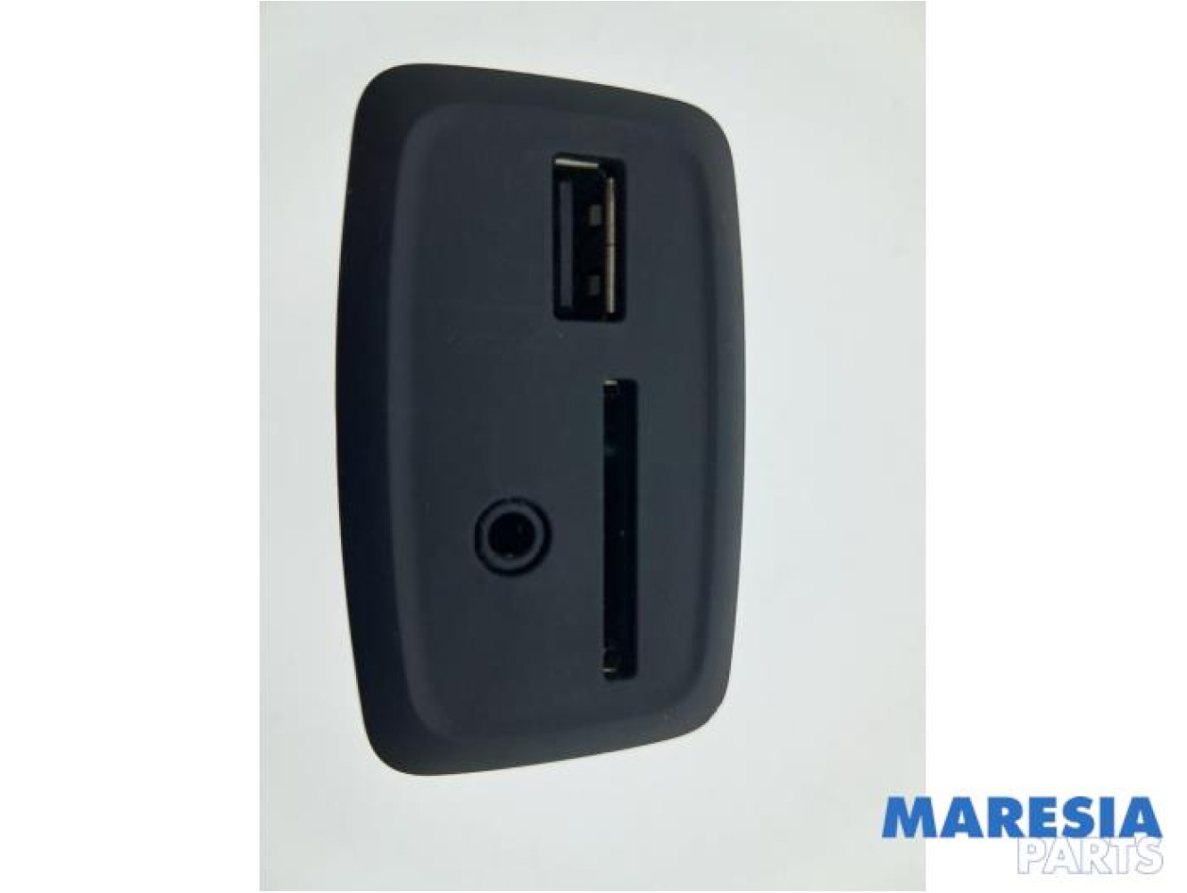 Renault - Captur - AUX / USB connection