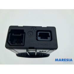 Renault - Captur - AUX / USB connection