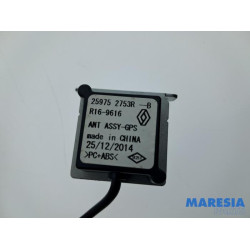 Renault - Captur - GPS antenna