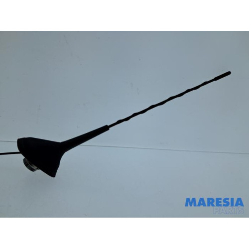 Renault - Captur - Antenna