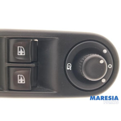 Renault - Captur - Multi-functional window switch