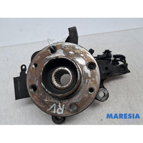 Renault - Captur - Knuckle, front right