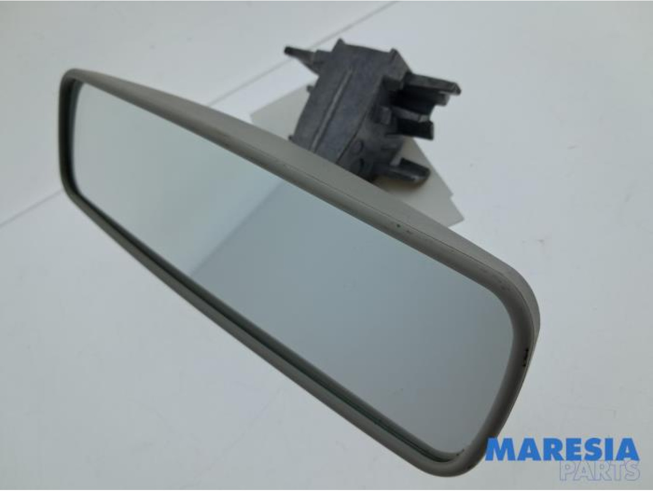 Renault - Captur - Rear view mirror
