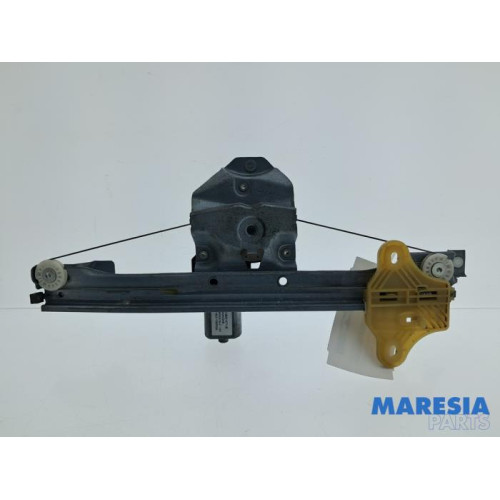 Renault - Captur - Rear door window mechanism 4-door, right