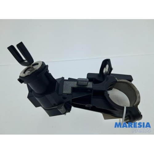 Fiat - Punto Grande - Ignition lock + key
